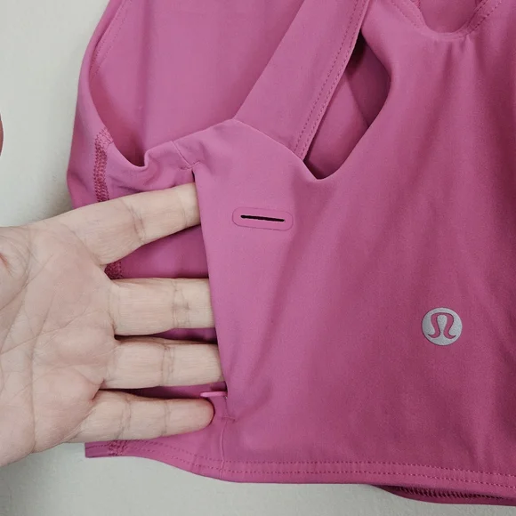 lululemon Pink Strappy Back Sports Bra w/ Side Zip Pocket Fits Size 6/Sm - Picture 5 of 8